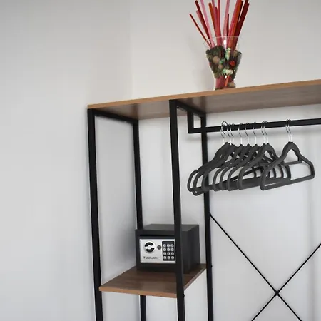 Bed & Breakfast Lume Art